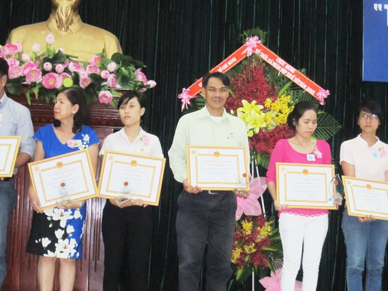 van ep nhat nam