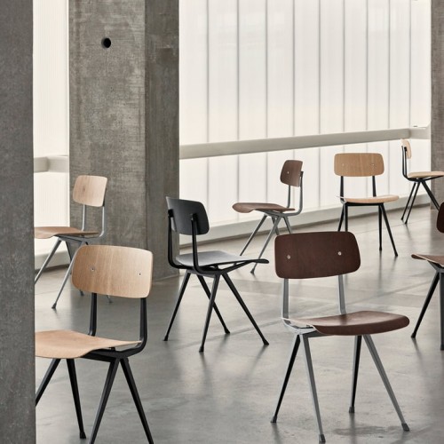 Thiết kế ghế cổ điển từ công nghệ sản xuất gỗ ván ép uốn cong hiện đại