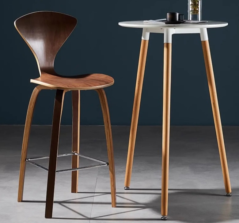 Ghế bar gỗ plywood uốn cong – Nét chấm phá sang trọng cho không gian hiện đại