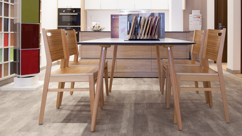 Ghế uốn cong ván ép gỗ lạng phủ laminate